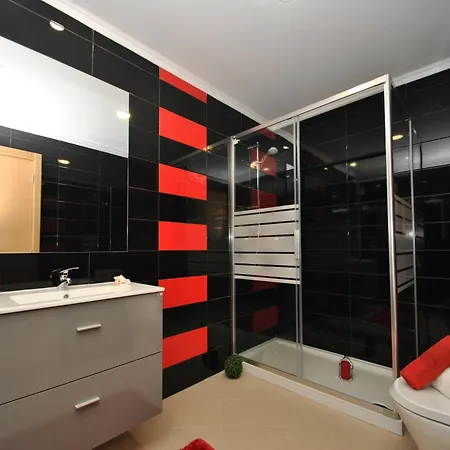 Villa Florida With 10 Bedrooms Albufeira